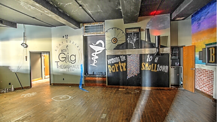 1515 South A Pool Room 1