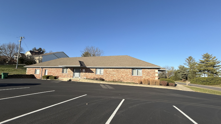 130 Fairway Lakes Exterior 1