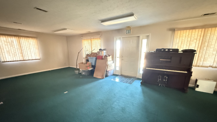 130 Fairway Lakes Interior 2