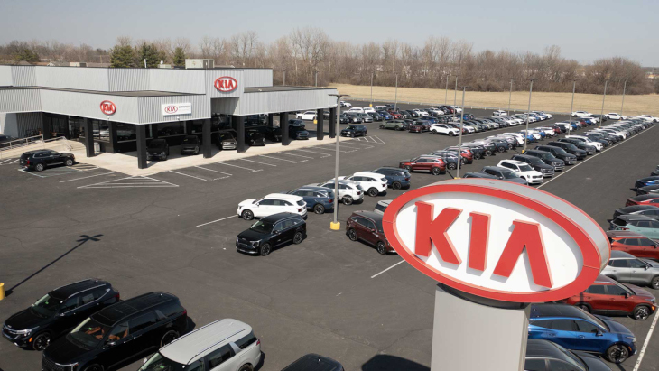 5336 W Pike Plaza Rd Indianapolis IN 46254 07